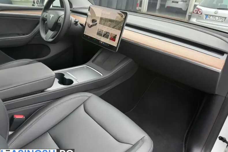 Tesla Model Y din 2023 cu 74.707 km - oferta TES252338 - foto 11