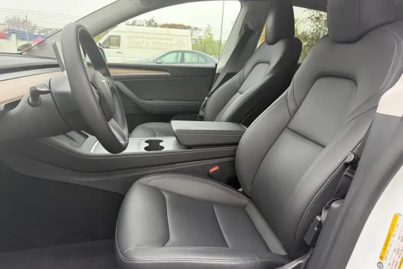 Tesla Model Y din 2023 cu 74.707 km - oferta TES252338 - foto 13