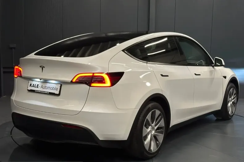 Tesla Model Y din 2023 cu 42.000 km - oferta TES252339 - foto 5