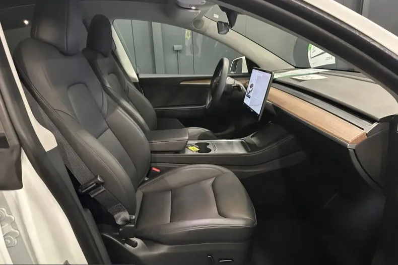 Tesla Model Y din 2023 cu 42.000 km - oferta TES252339 - foto 9