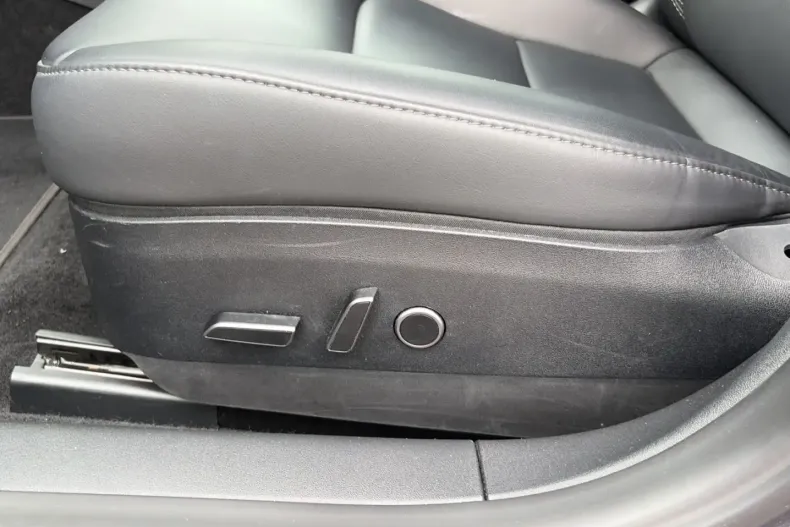 Tesla Model 3 din 2023 cu 76.100 km - oferta TES252342 - foto 17