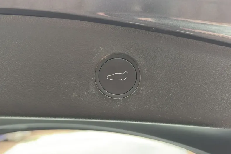 Tesla Model 3 din 2023 cu 76.100 km - oferta TES252342 - foto 19