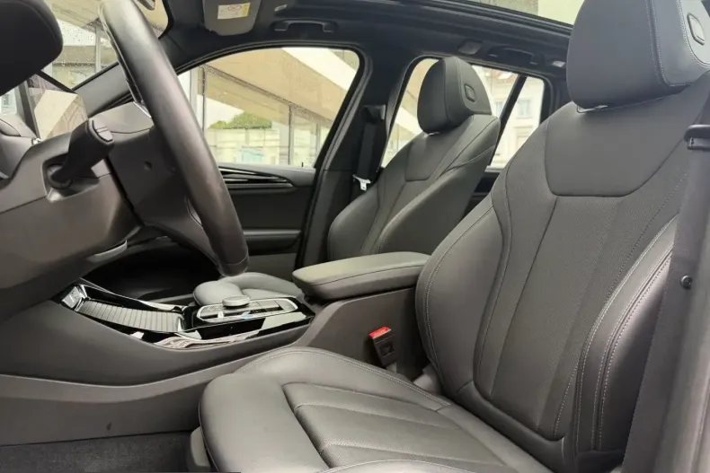 BMW iX3 (Seria X) din 2024 cu 13.924 km - oferta BMW252346 - foto 6