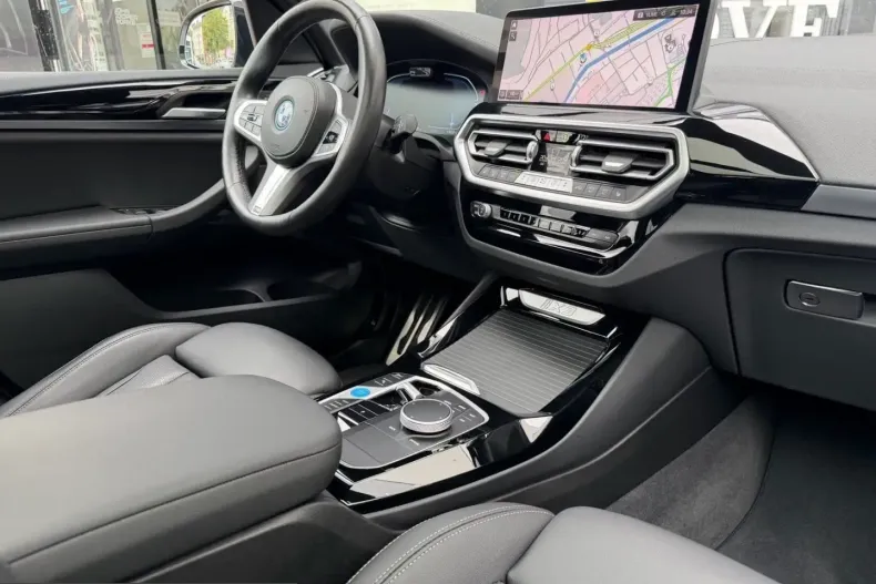 BMW iX3 (Seria X) din 2024 cu 13.924 km - oferta BMW252346 - foto 7