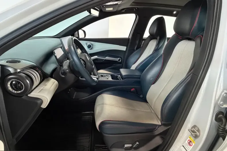 BYD ATTO 3 din 2024 cu 10.874 km - oferta BYD252350 - foto 9