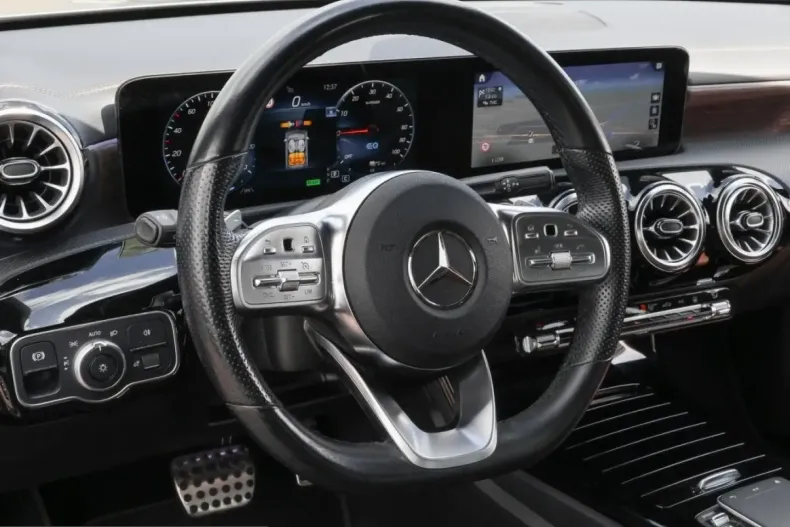 Mercedes-Benz CLA 250 (Clasa CLA) din 2021 cu 89.365 km - oferta MER252354 - foto 12