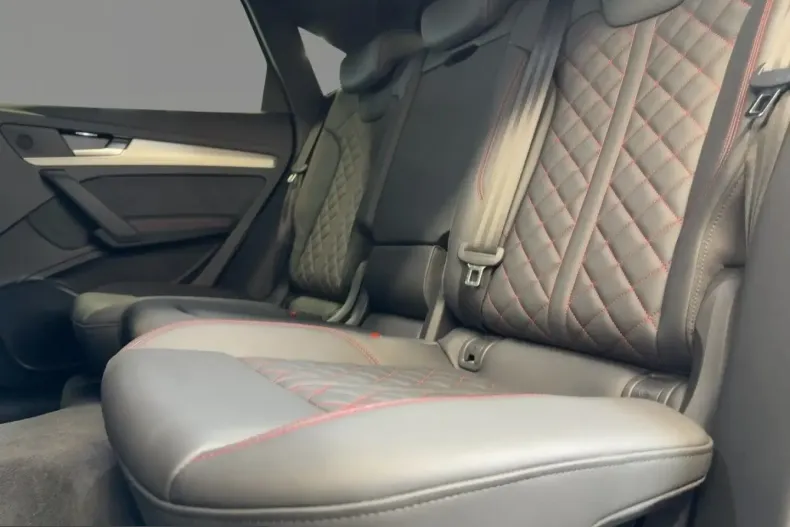 Audi Q5 din 2025 cu 7.292 km - oferta AUD252366 - foto 7