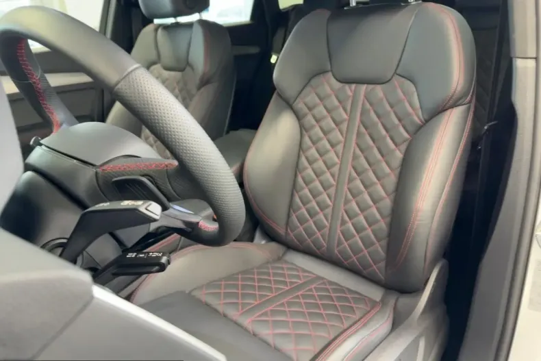 Audi Q5 din 2025 cu 7.292 km - oferta AUD252366 - foto 13