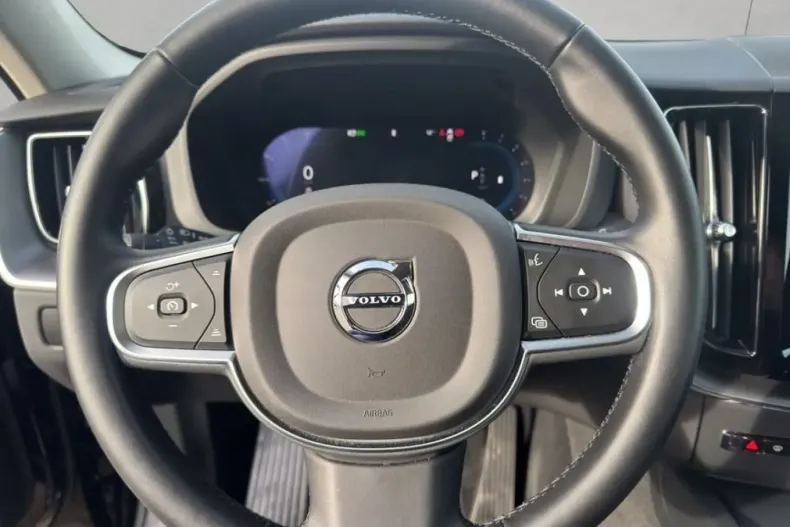 Volvo XC60 din 2024 cu 8.107 km - oferta VOL252395 - foto 9