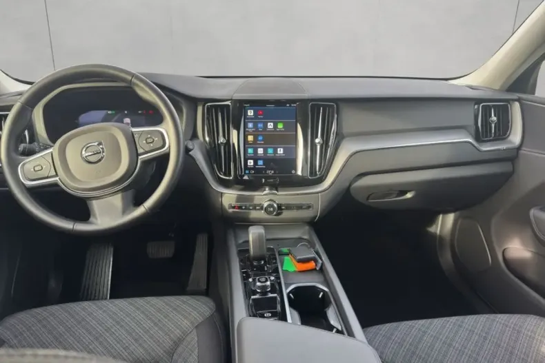 Volvo XC60 din 2024 cu 8.107 km - oferta VOL252395 - foto 11