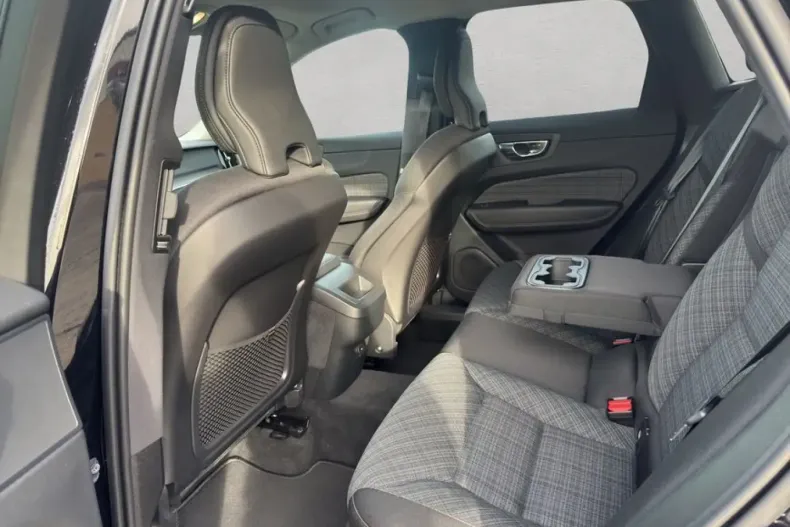Volvo XC60 din 2024 cu 8.107 km - oferta VOL252395 - foto 15