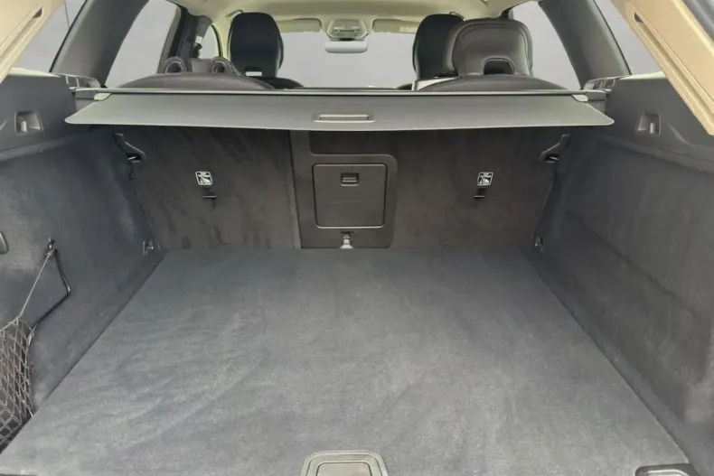 Volvo XC60 din 2024 cu 23.397 km - oferta VOL252396 - foto 4