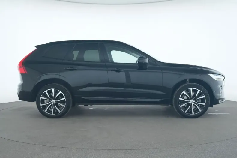 Volvo XC60 din 2023 cu 62.734 km - oferta VOL252399 - foto 4