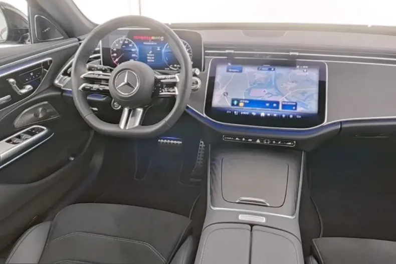 Mercedes-Benz E 300 (Clasa E) din 2025 cu 30.100 km - oferta MER252401 - foto 6