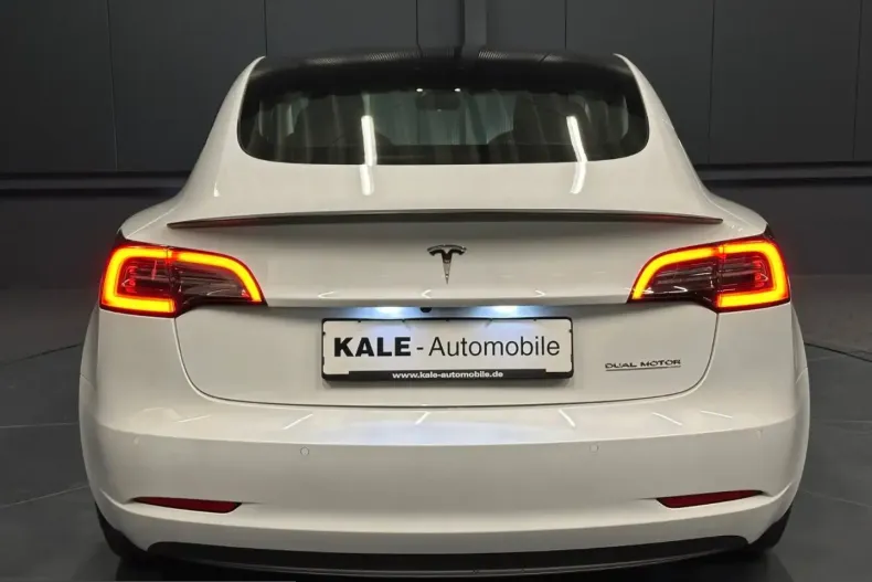 Tesla Model 3 din 2022 cu 54.000 km - oferta TES252403 - foto 4