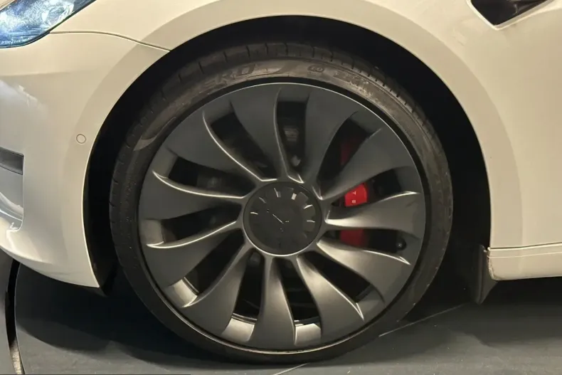 Tesla Model 3 din 2022 cu 54.000 km - oferta TES252403 - foto 9