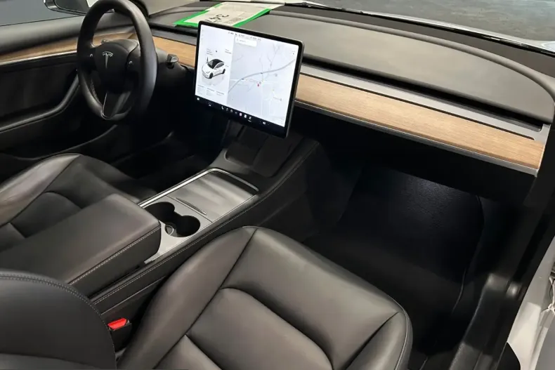 Tesla Model 3 din 2022 cu 54.000 km - oferta TES252403 - foto 14