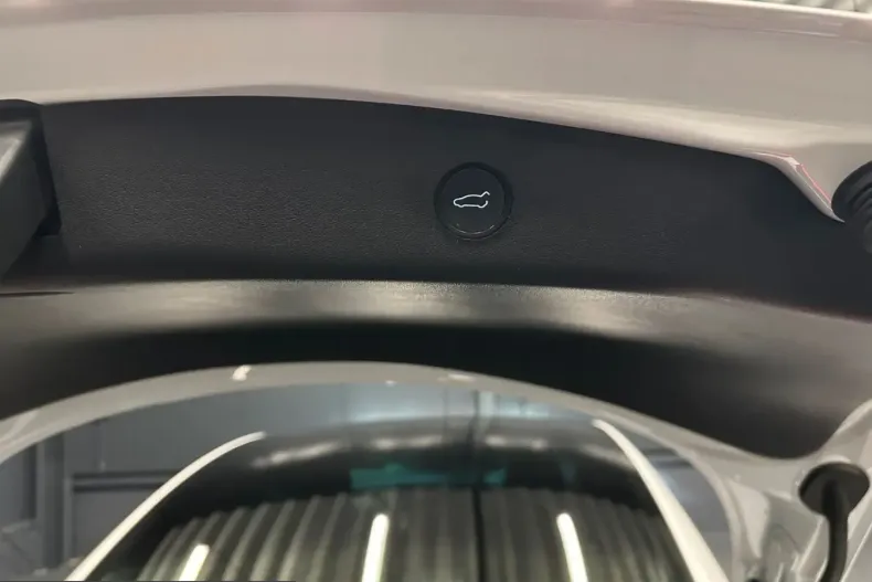 Tesla Model 3 din 2022 cu 54.000 km - oferta TES252403 - foto 33