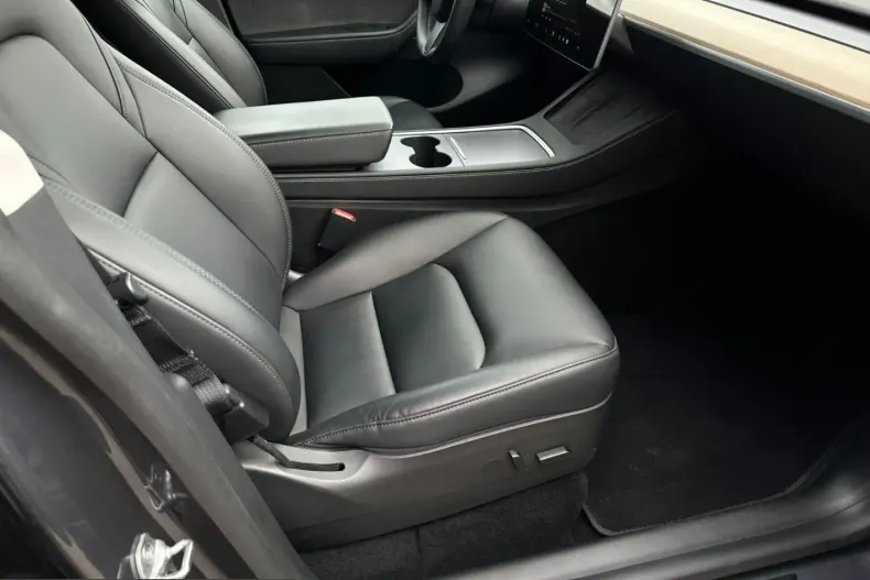 Tesla Model Y din 2022 cu 85.884 km - oferta TES252406 - foto 19