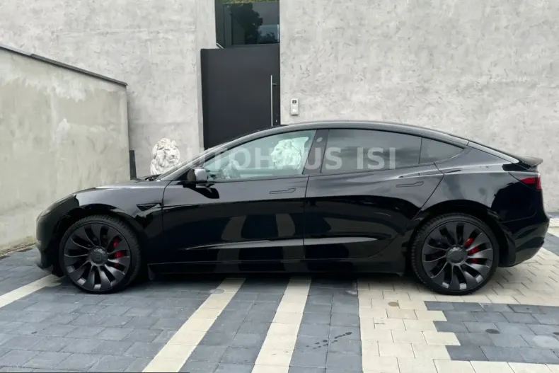 Tesla Model 3 din 2022 cu 42.900 km - oferta TES252408 - foto 2
