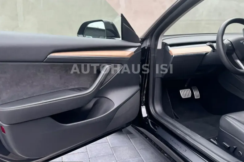 Tesla Model 3 din 2022 cu 42.900 km - oferta TES252408 - foto 10