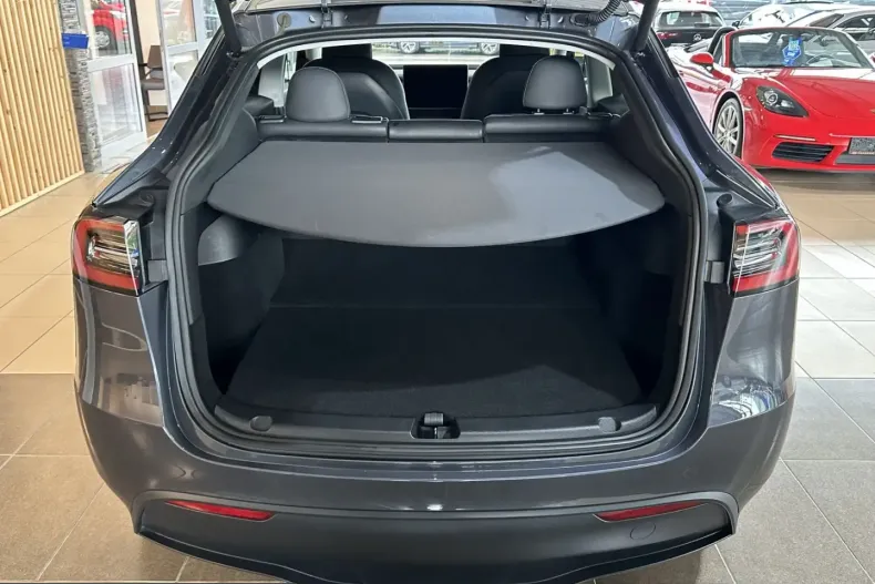 Tesla Model Y din 2023 cu 40.794 km - oferta TES252410 - foto 6