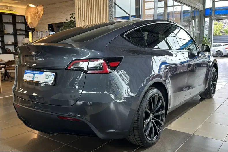Tesla Model Y din 2023 cu 40.794 km - oferta TES252410 - foto 7