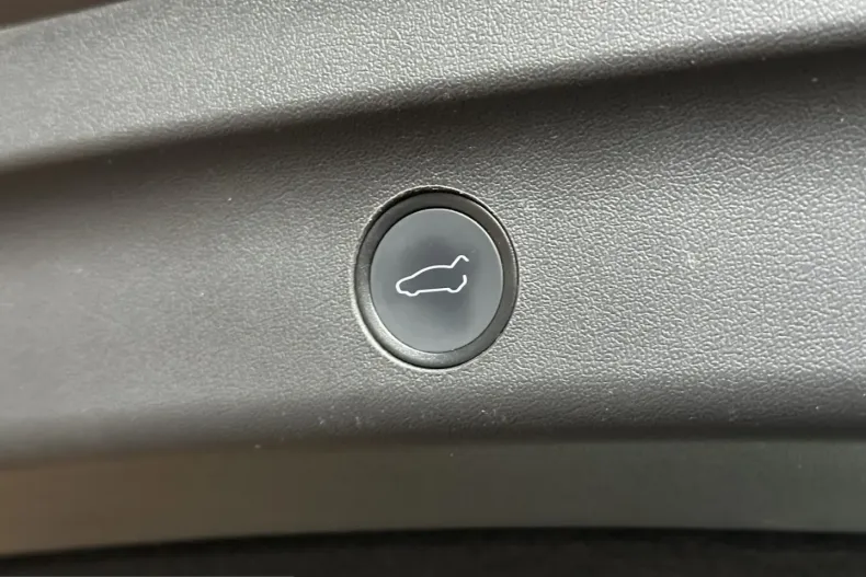 Tesla Model Y din 2023 cu 40.794 km - oferta TES252410 - foto 8