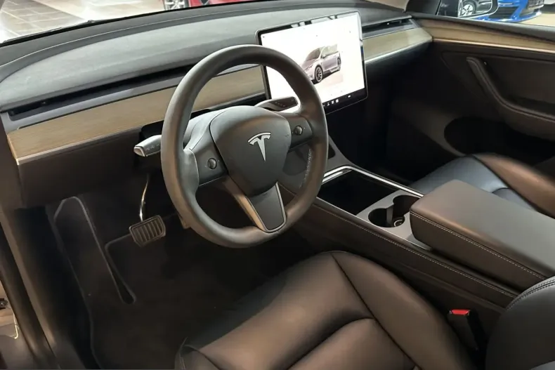 Tesla Model Y din 2023 cu 40.794 km - oferta TES252410 - foto 13