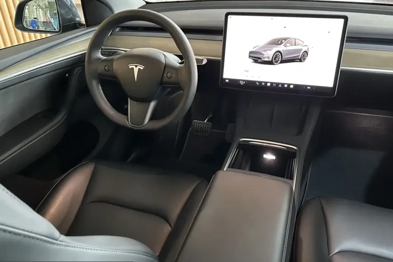 Tesla Model Y din 2023 cu 40.794 km - oferta TES252410 - foto 14