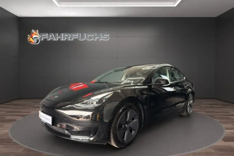 Tesla Model 3 din 2022 cu 25.600 km - oferta TES252411 - foto 1