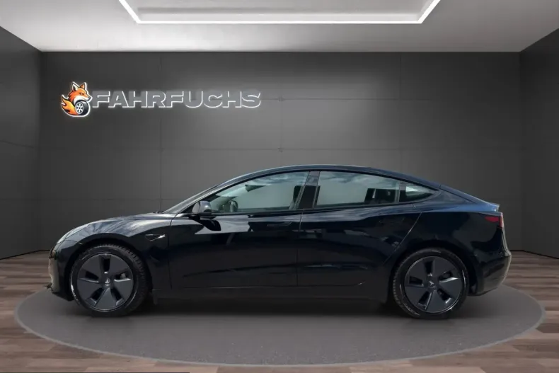 Tesla Model 3 din 2022 cu 25.600 km - oferta TES252411 - foto 4