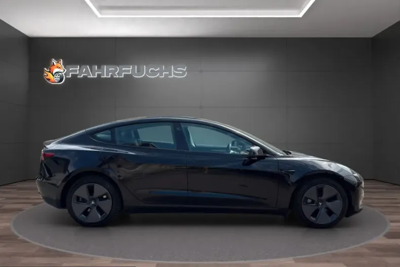 Tesla Model 3 din 2022 cu 25.600 km - oferta TES252411 - foto 8