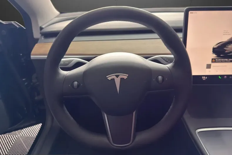 Tesla Model 3 din 2022 cu 25.600 km - oferta TES252411 - foto 10