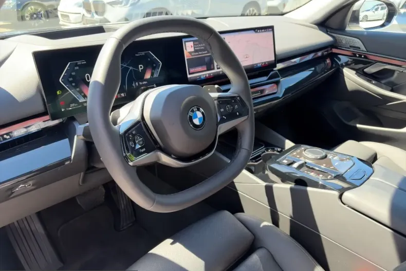 BMW 520 (Seria 5) din 2025 cu 29.841 km - oferta BMW252446 - foto 12