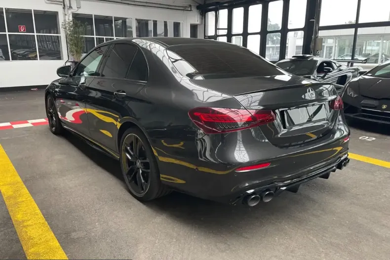 Mercedes-Benz E 53 AMG (Clasa E) din 2022 cu 63.677 km - oferta MER252459 - foto 4