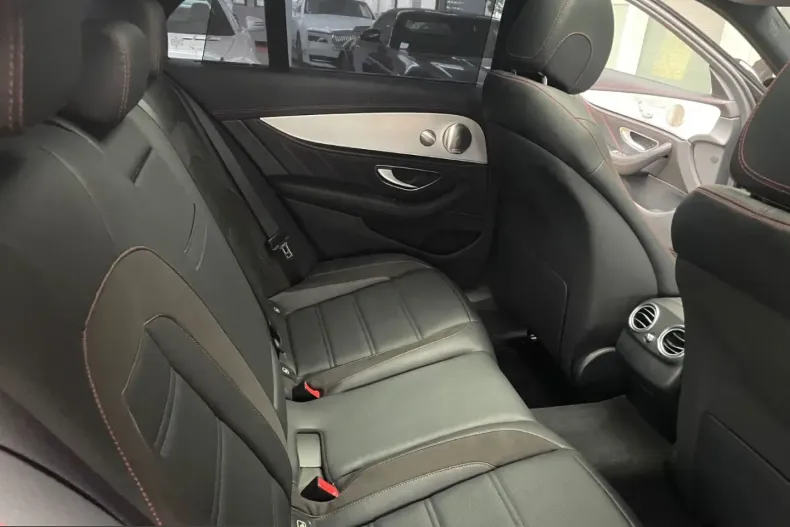 Mercedes-Benz E 53 AMG (Clasa E) din 2022 cu 63.677 km - oferta MER252459 - foto 12