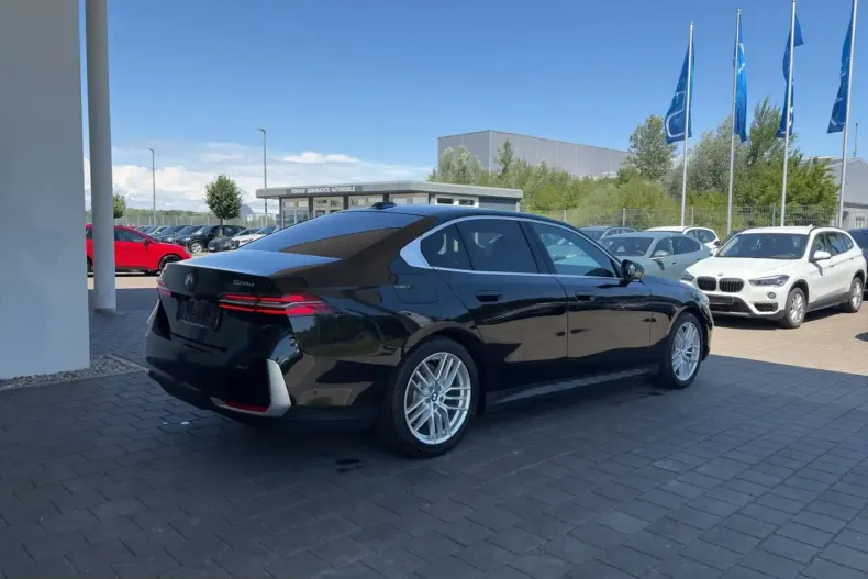BMW 520 (Seria 5) din 2025 cu 29.881 km - oferta BMW252461 - foto 3