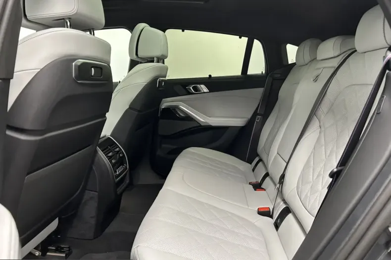 BMW X6 (Seria X) din 2025 cu 11.634 km - oferta BMW252487 - foto 17