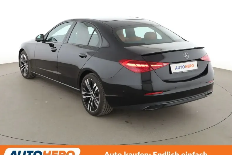 Mercedes-Benz C 300 (Clasa C) din 2023 cu 45.208 km - oferta MER252501 - foto 3