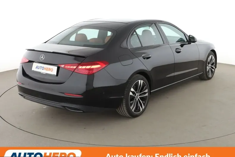 Mercedes-Benz C 300 (Clasa C) din 2023 cu 45.208 km - oferta MER252501 - foto 5