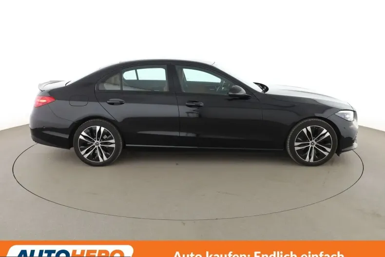 Mercedes-Benz C 300 (Clasa C) din 2023 cu 45.208 km - oferta MER252501 - foto 6