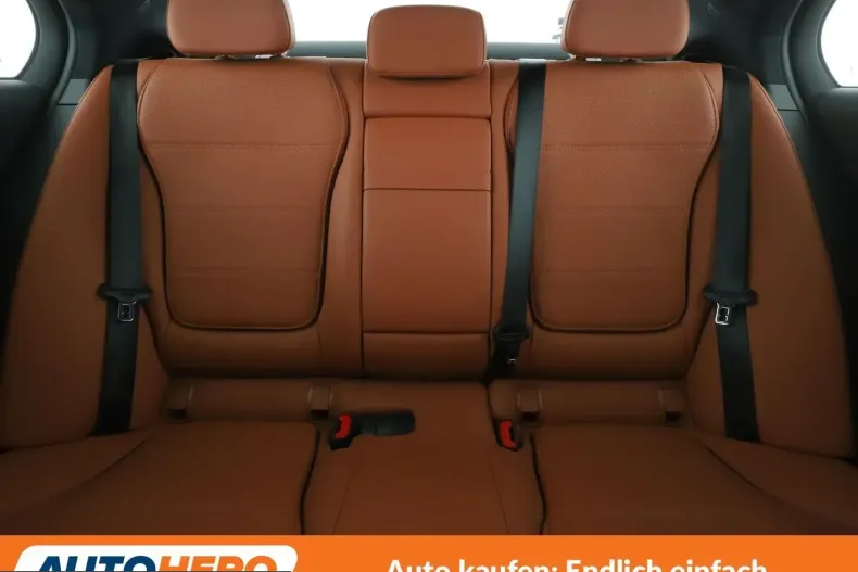 Mercedes-Benz C 300 (Clasa C) din 2023 cu 45.208 km - oferta MER252501 - foto 13