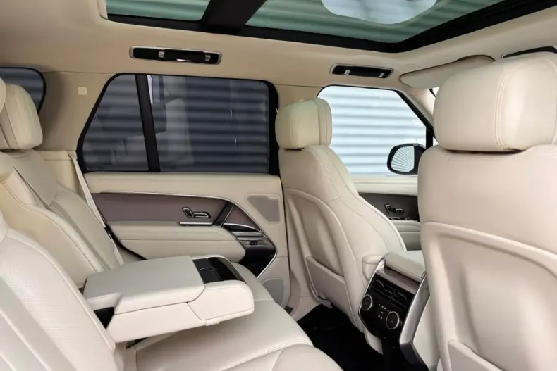 Land Rover Range Rover HSE din 2022 cu 139.940 km - oferta LAN252502 - foto 8