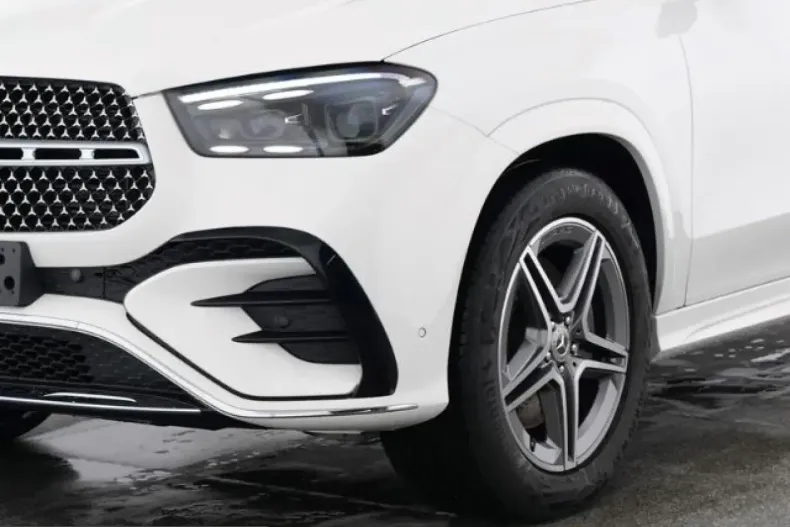 Mercedes-Benz GLE 300 (Clasa GLE) din 2025 cu 12.000 km - oferta MER252521 - foto 3