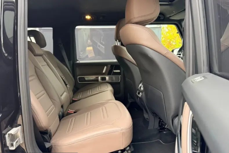 Mercedes-Benz G 450 (Clasa G) din 2024 cu 26.500 km - oferta MER252526 - foto 19
