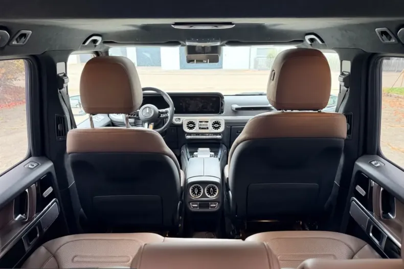 Mercedes-Benz G 450 (Clasa G) din 2024 cu 26.500 km - oferta MER252526 - foto 20