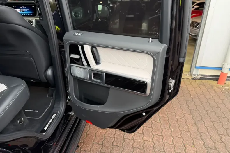 Mercedes-Benz G 63 AMG (Clasa G) din 2024 cu 35.000 km - oferta MER252530 - foto 30