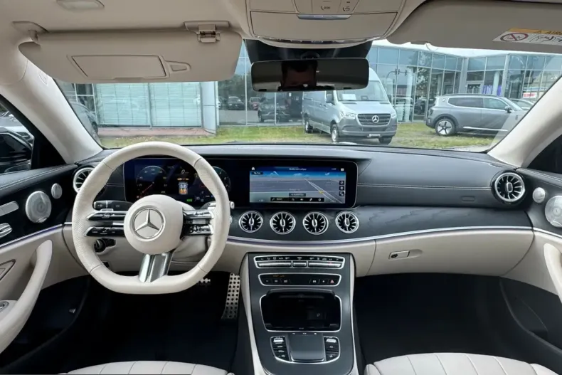 Mercedes-Benz E 300 (Clasa E) din 2023 cu 93.503 km - oferta MER252587 - foto 11