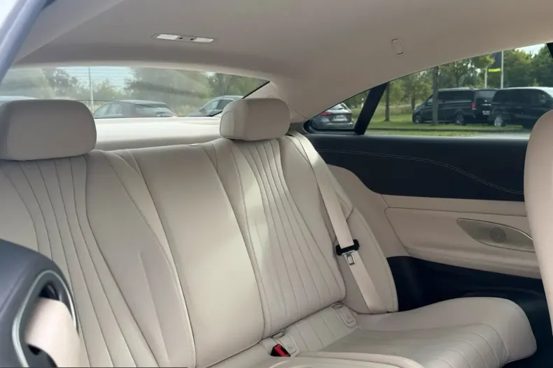 Mercedes-Benz E 300 (Clasa E) din 2023 cu 93.503 km - oferta MER252587 - foto 17